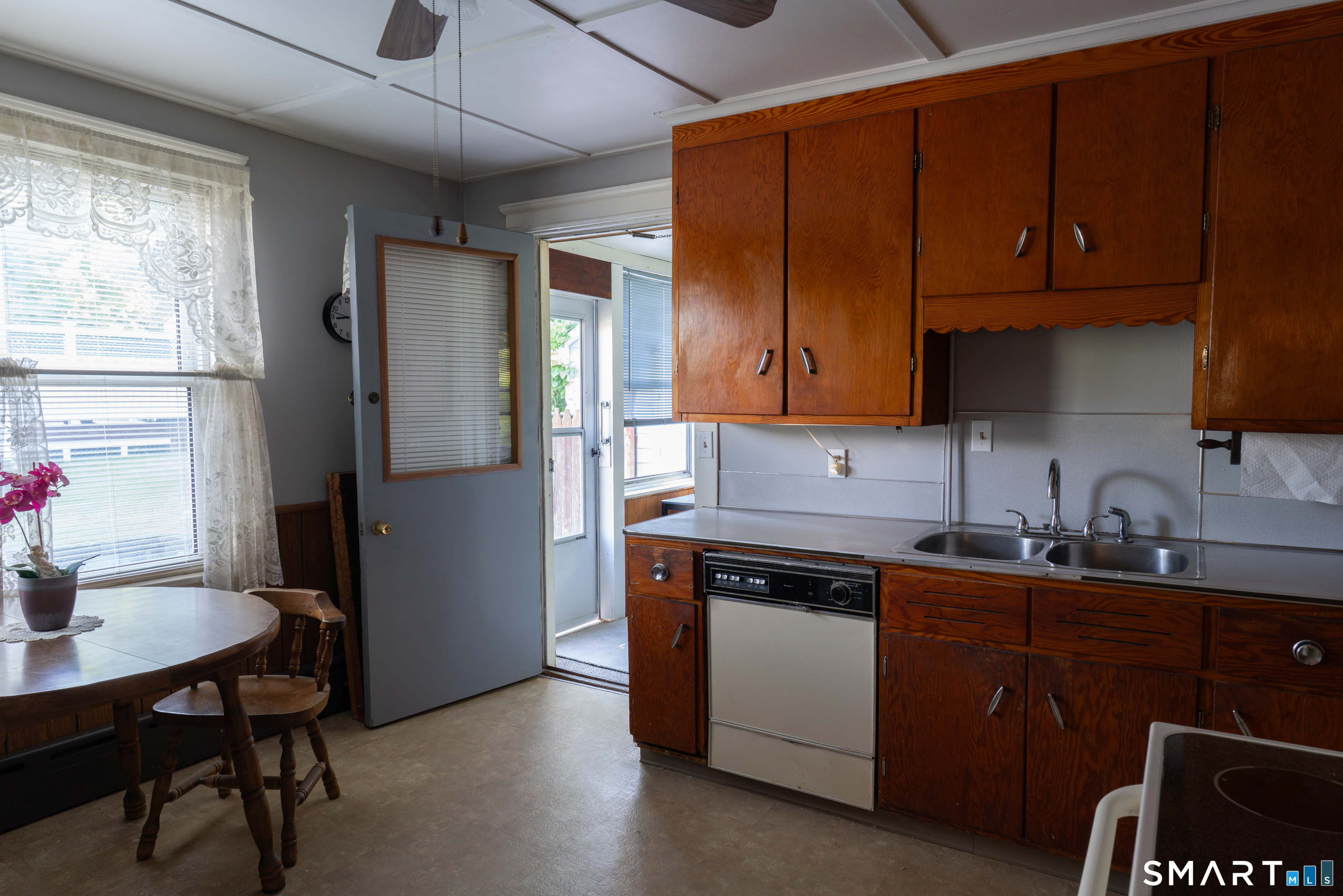 77 Westbury Park Road Watertown, CT 06795 - Photo 7 of 40