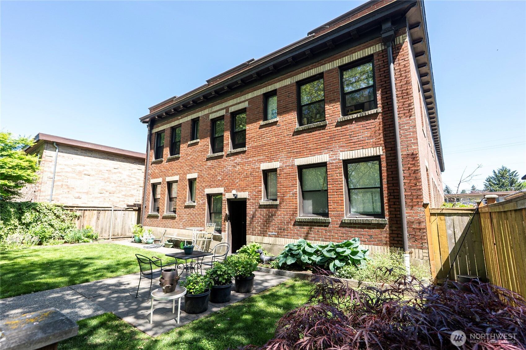 1003 North 1st Street Renton, WA 98057 - Photo 4 of 21