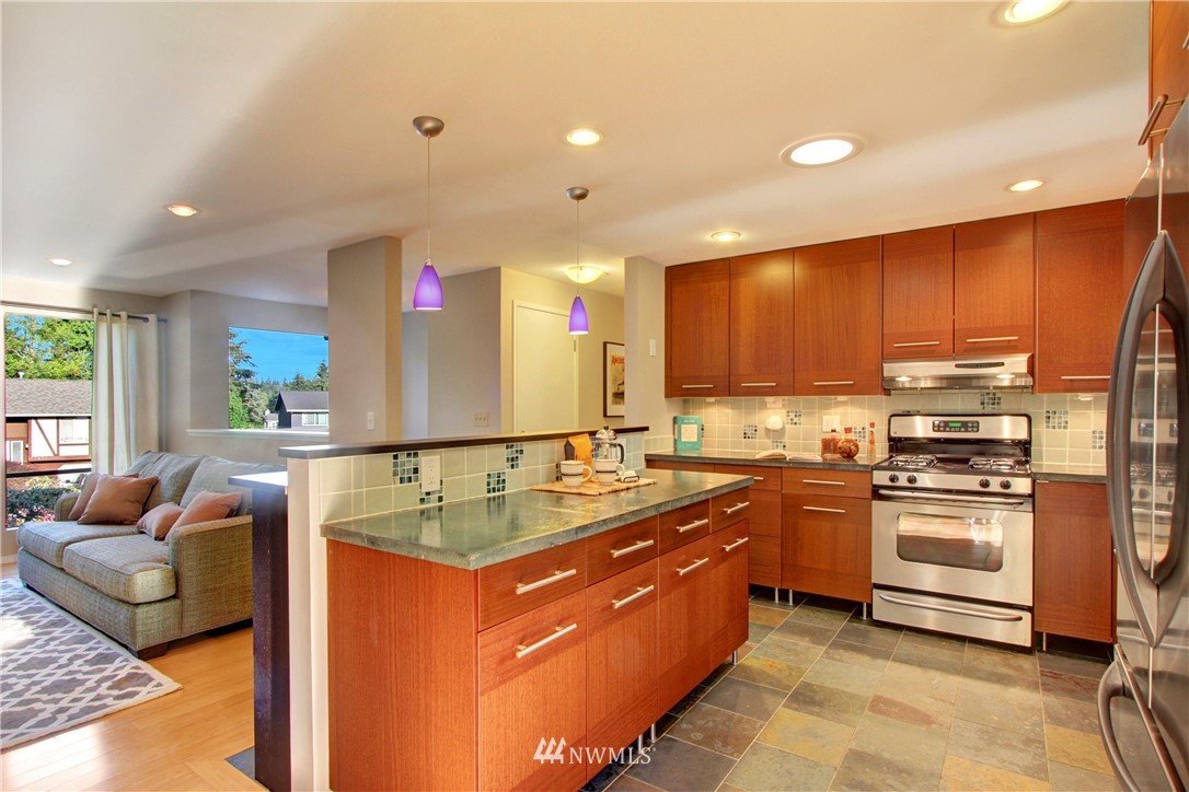 17304 26th Avenue Southeast Bothell, WA 98012 - Photo 4 of 20 Gallery Image 4