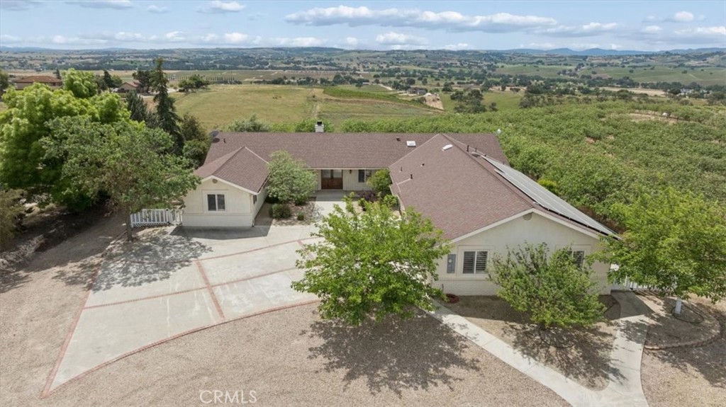 5565 High Ridge Road Paso Robles, CA 93446 - Photo 5 of 73 Gallery Image 5