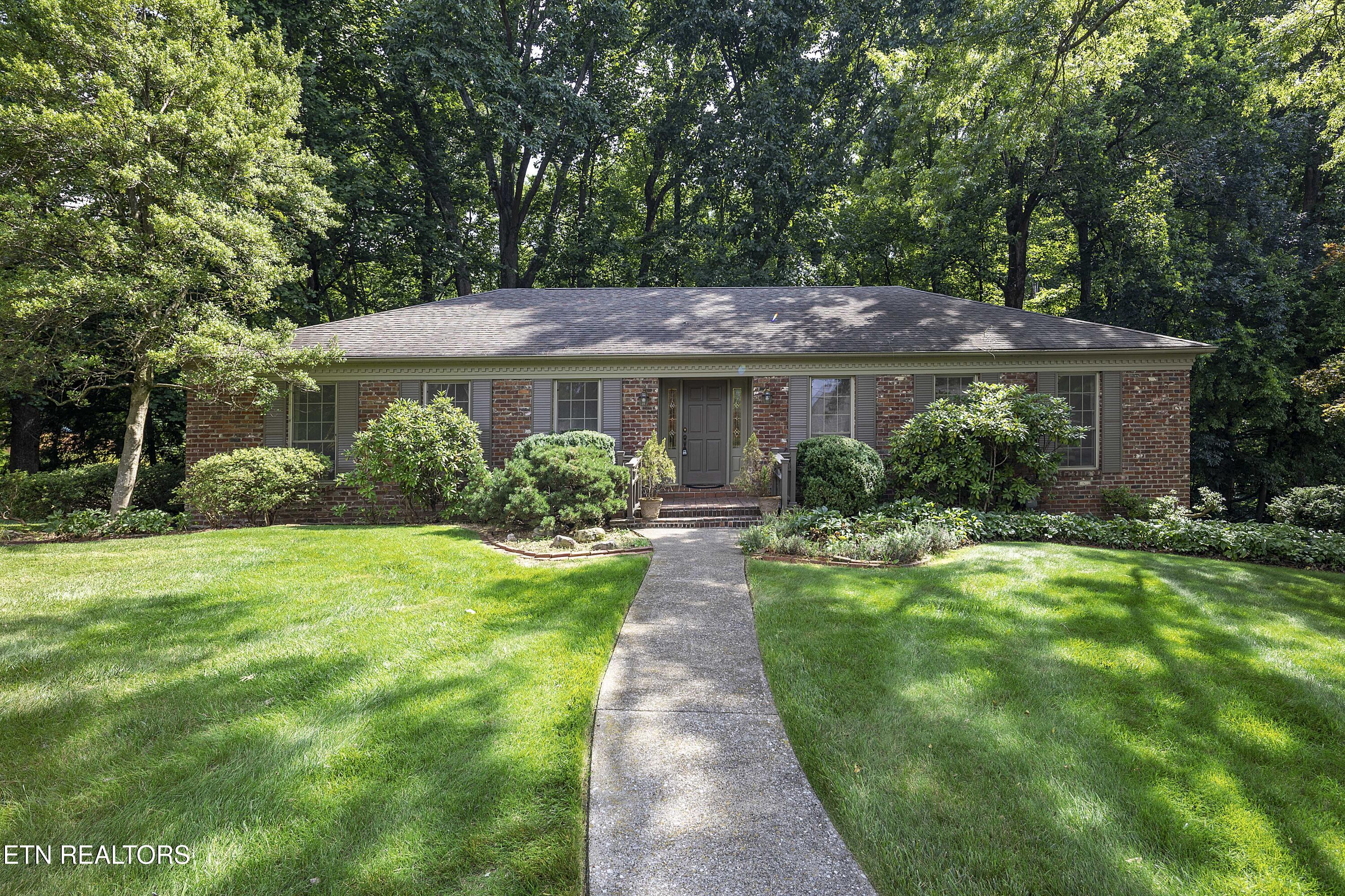 910 Bathurst Road Northwest Knoxville, TN 37909 - Photo 2 of 38 L40A6658