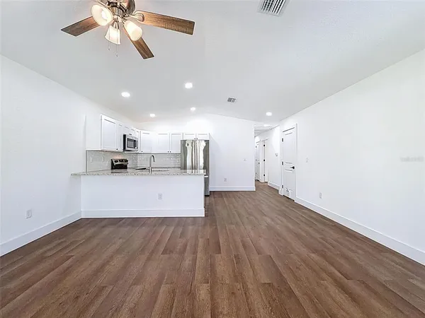 $255,500 | 10370 Golden Avenue, Weeki Wachee, FL 34613