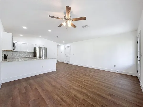 $255,500 | 10370 Golden Avenue, Weeki Wachee, FL 34613