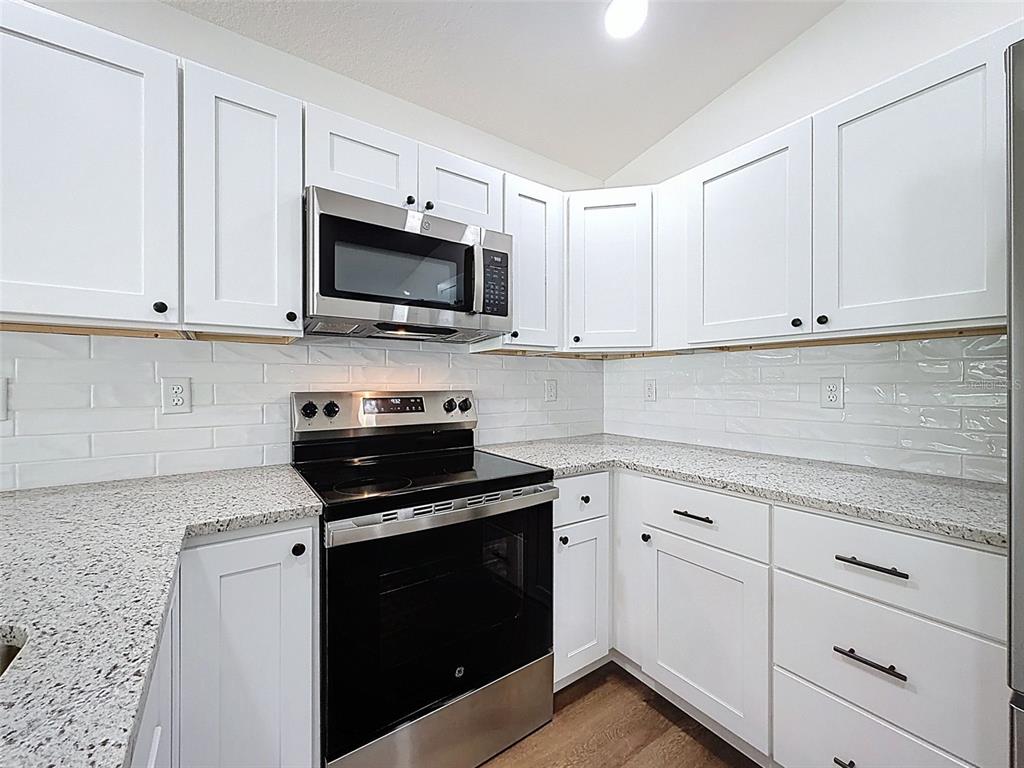 10370 Golden Avenue Weeki Wachee, FL 34613 - Photo 17 of 61