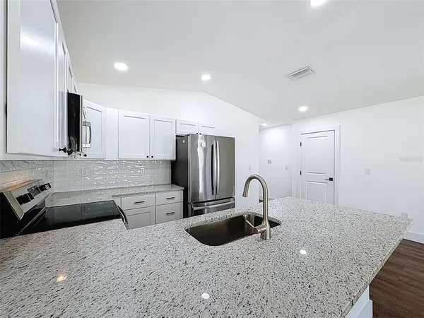 $255,500 | 10370 Golden Avenue, Weeki Wachee, FL 34613