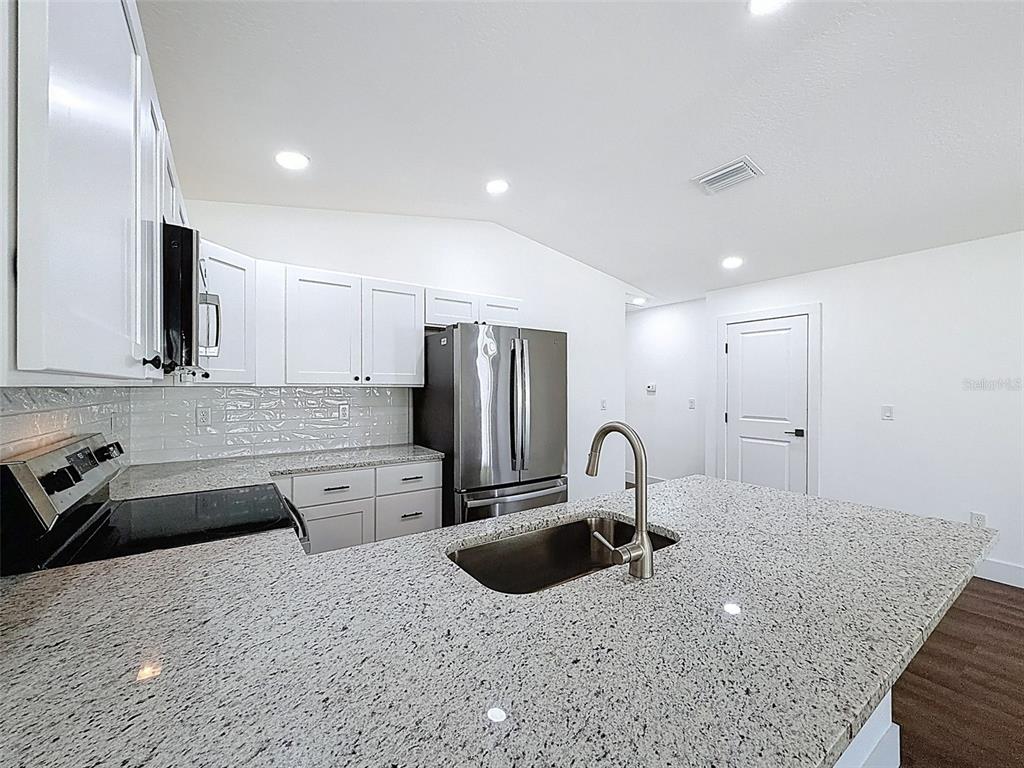 10370 Golden Avenue Weeki Wachee, FL 34613 - Photo 19 of 61