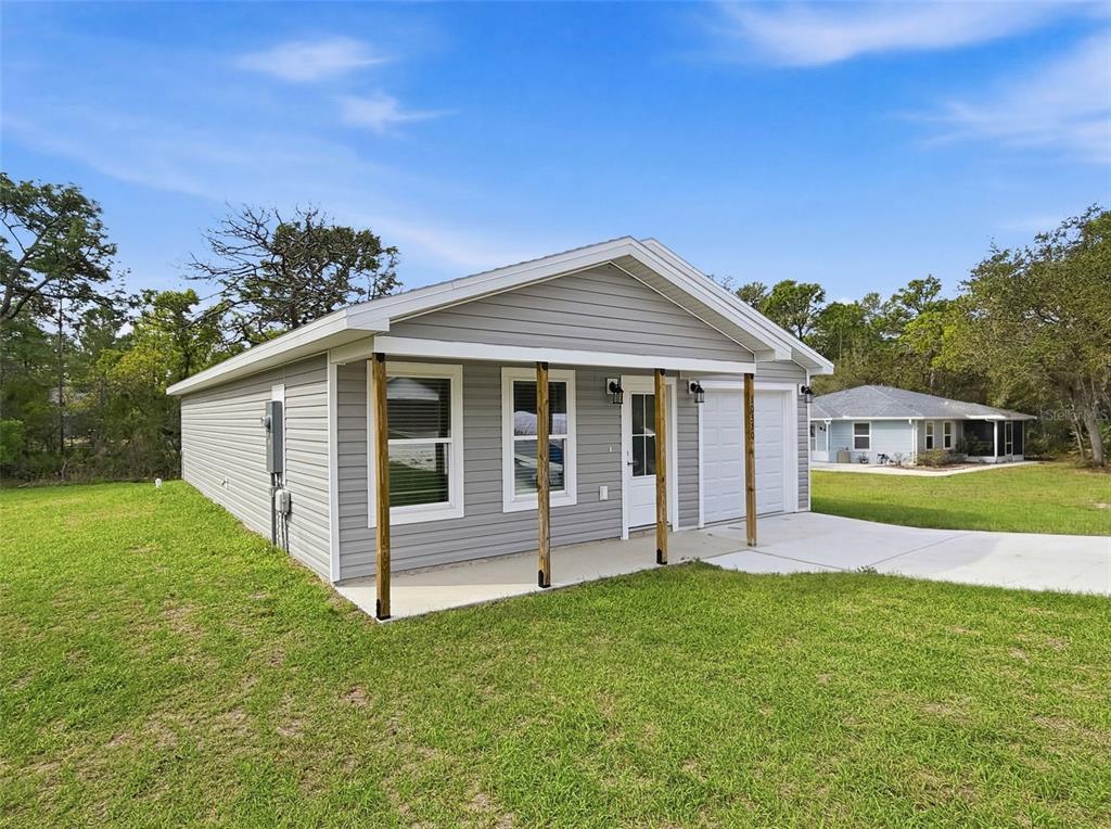 10370 Golden Avenue Weeki Wachee, FL 34613 - Photo 3 of 61