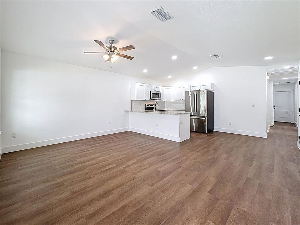 10370 Golden Avenue Weeki Wachee, FL 34613 - Photo 10 of 61