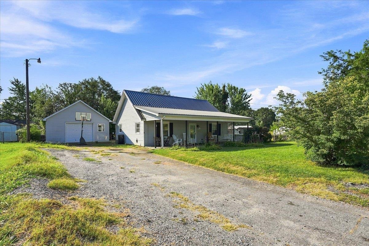 1051 Ezell Road Chesnee, SC 29323 - Photo 1 of 29 Gallery Image 1