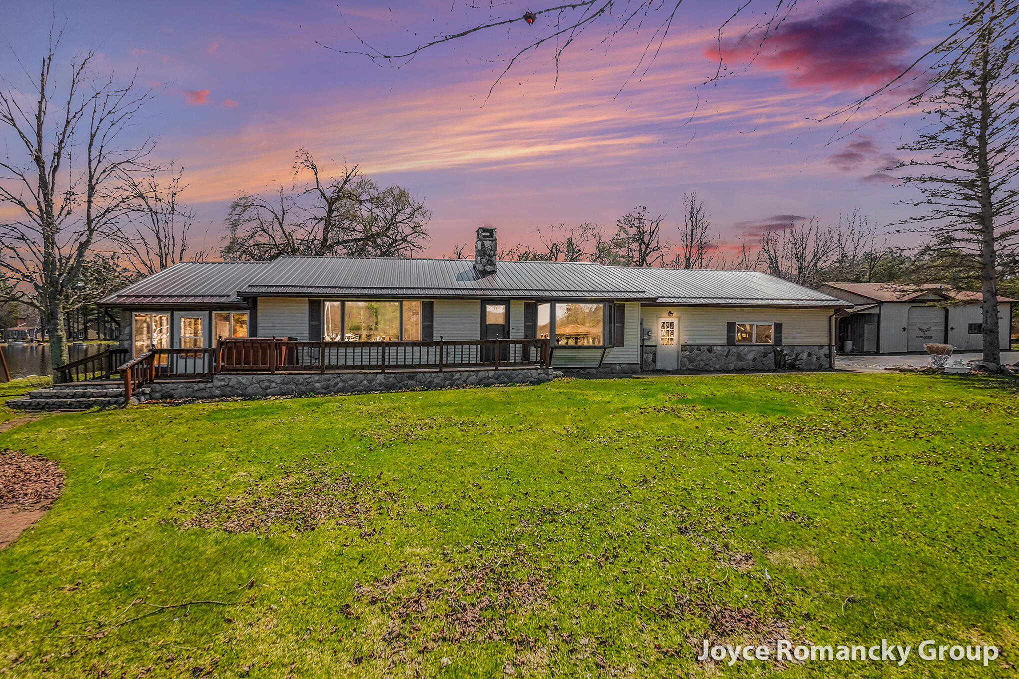 11235 West Broomfield Road Remus, MI 49340 - Photo 2 of 43 DSC04494-Twilight