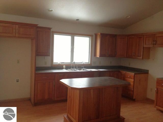 6249 East 26 1/4 Road Cadillac, MI 49601 - Photo 18 of 27 1744627-19.JPG