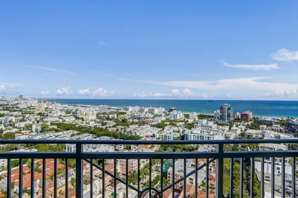 $899,000 | 90 Alton Road, Unit 2907, Miami Beach, FL 33139