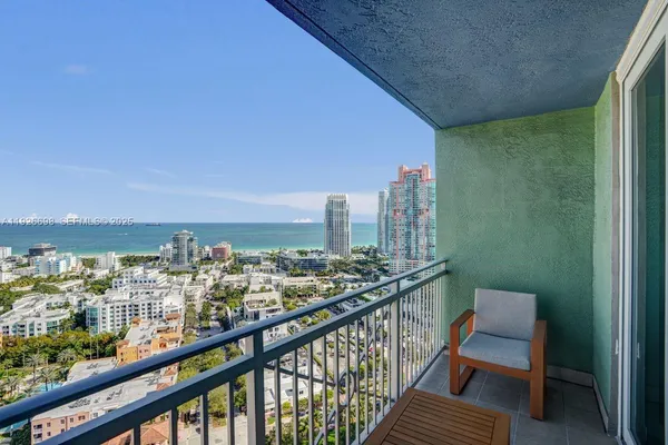 $899,000 | 90 Alton Road, Unit 2907, Miami Beach, FL 33139