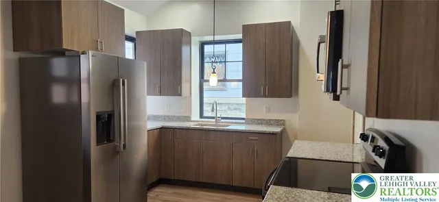 $285,000 | 425 Pine Street, Unit REAR, Catasauqua, PA 18032