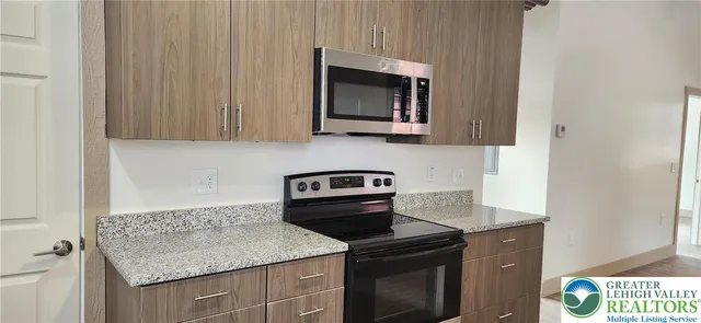 $285,000 | 425 Pine Street, Unit REAR, Catasauqua, PA 18032