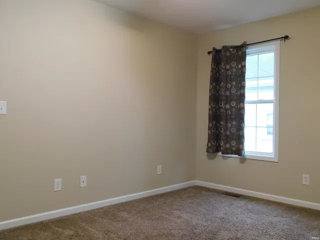 $209,900 | 1406 Hillcrest Road, Bedford, IN 47421