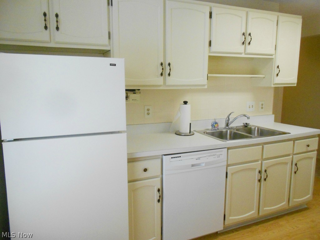 3068 Kent Road, Unit 404 Stow, OH 44224 - Photo 10 of 20 Gallery Image 10