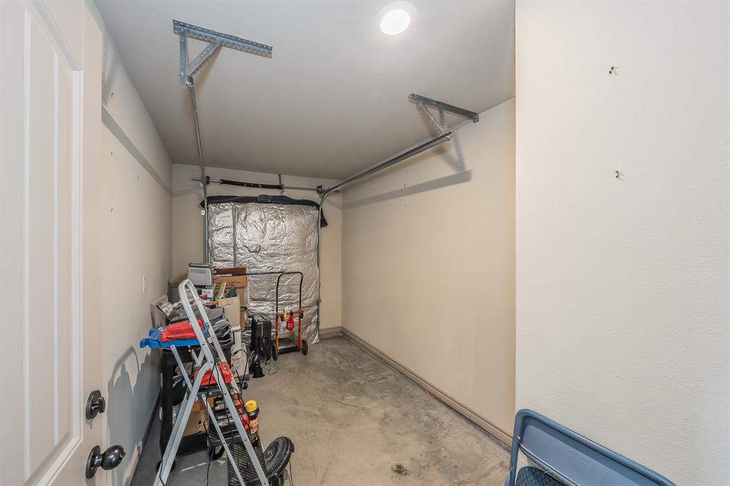 2376 Farm To Market Road 2264 Decatur, TX 76234 - Photo 26 of 39 a view of a room with gym equipment
