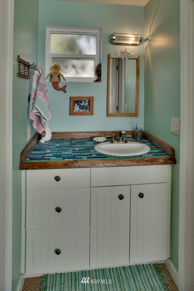 8001 Comox Road Birch Bay, WA 98230 - Photo 15 of 25 Gallery Image 15