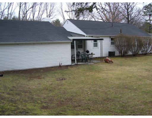 885 South Branch Parkway Springfield, MA 01118 - Photo 3 of 20 Gallery Image 3