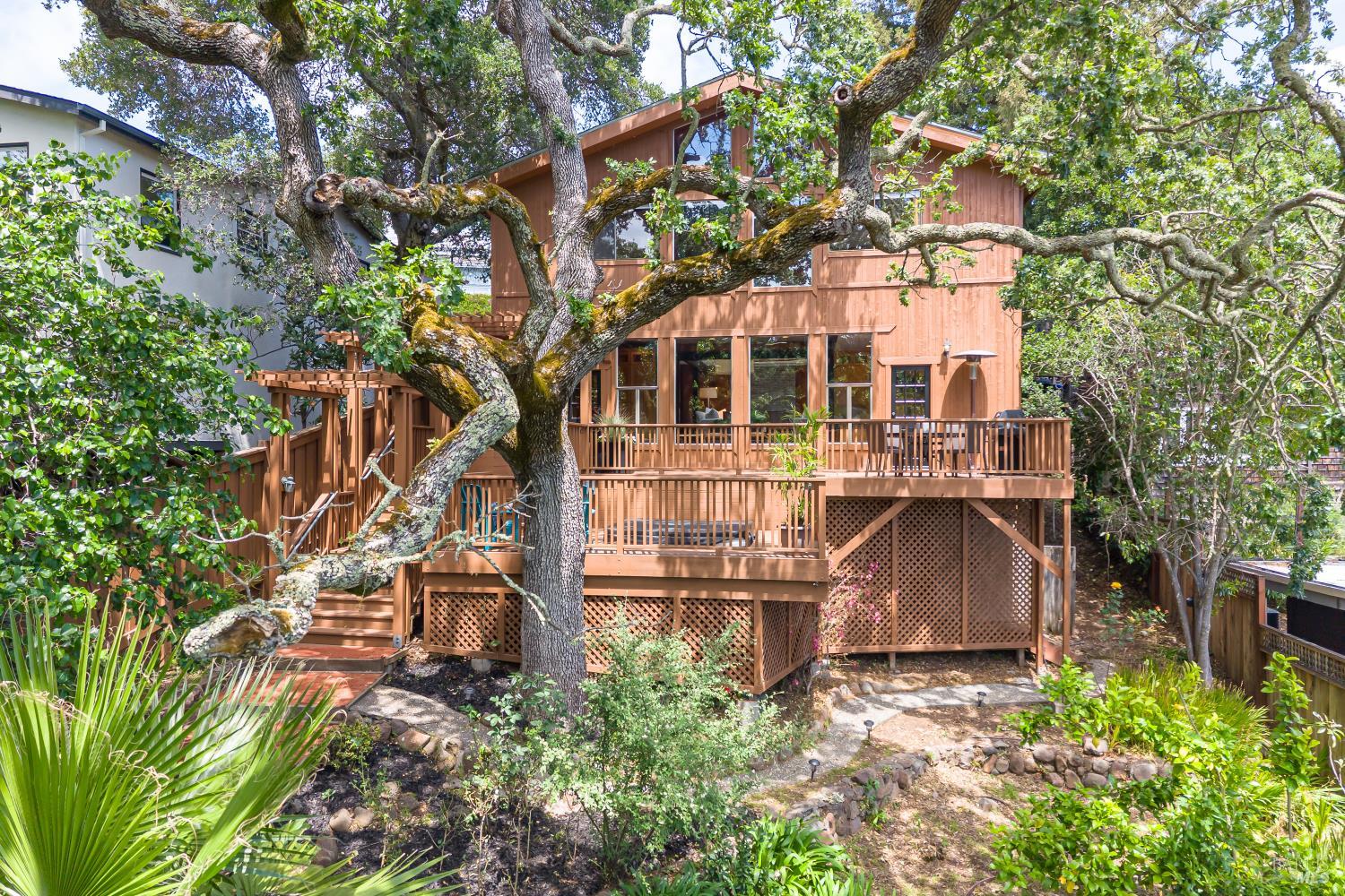 21 Woods Street San Rafael, CA 94901 - Photo 26 of 33