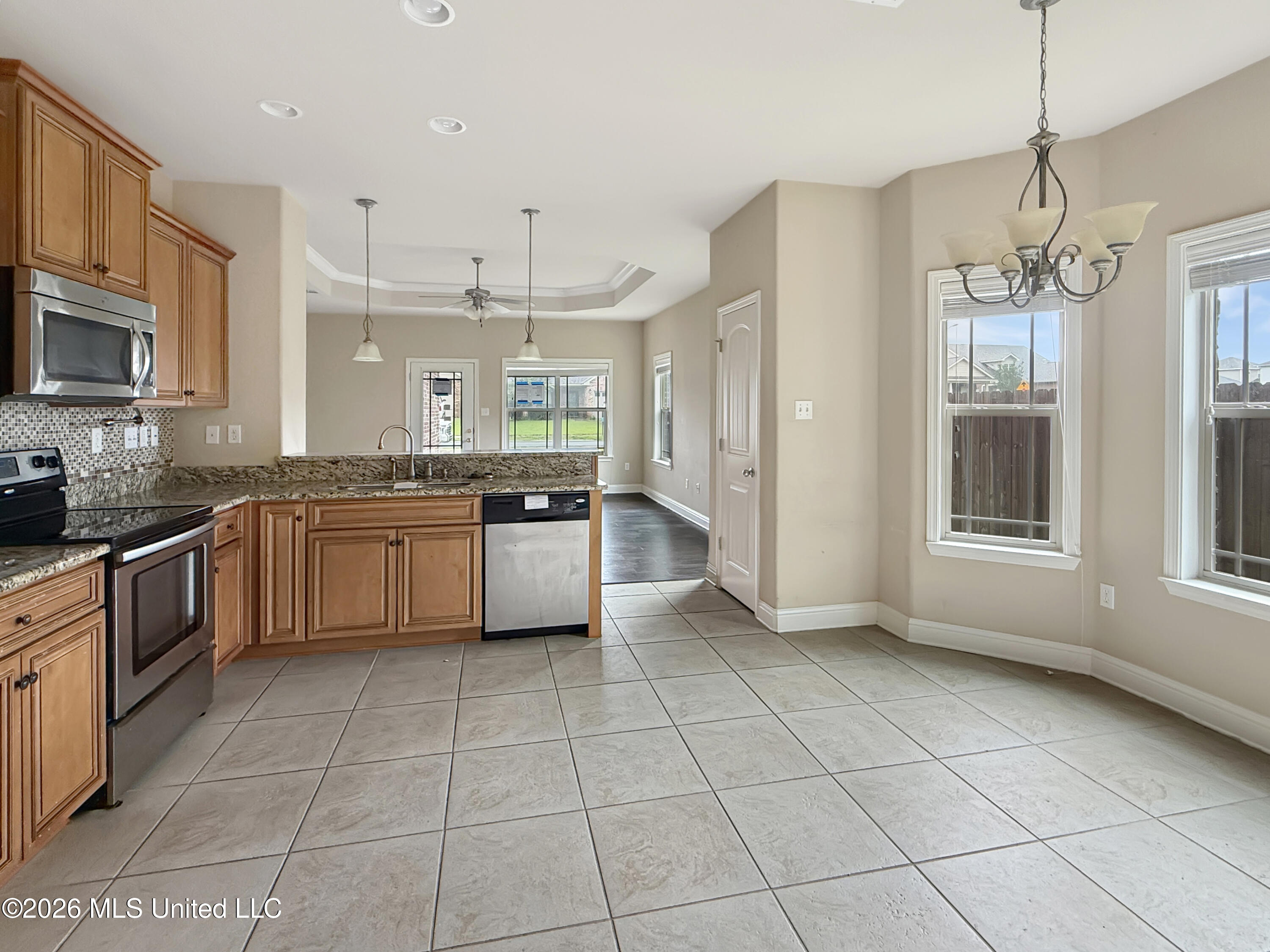 17093 Palm Ridge Drive D'Iberville, MS 39540 - Photo 5 of 15 f650ed6e928af056b5a536b879acf9baa8d9ce1b