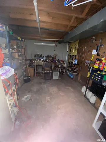 $159,900 | 413 Columbian Drive, South Jacksonville, IL 62650