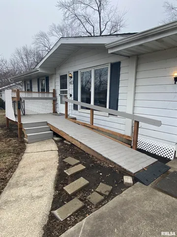 $159,900 | 413 Columbian Drive, South Jacksonville, IL 62650