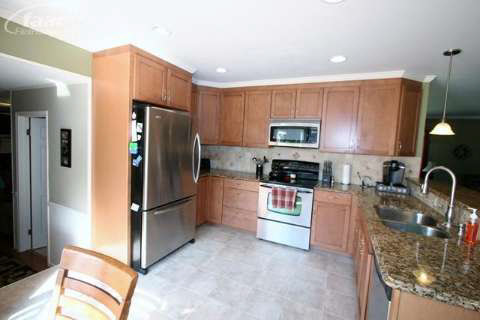 727 Huntington Road Grand Blanc, MI 48439 - Photo 10 of 40 20369436-9.JPG