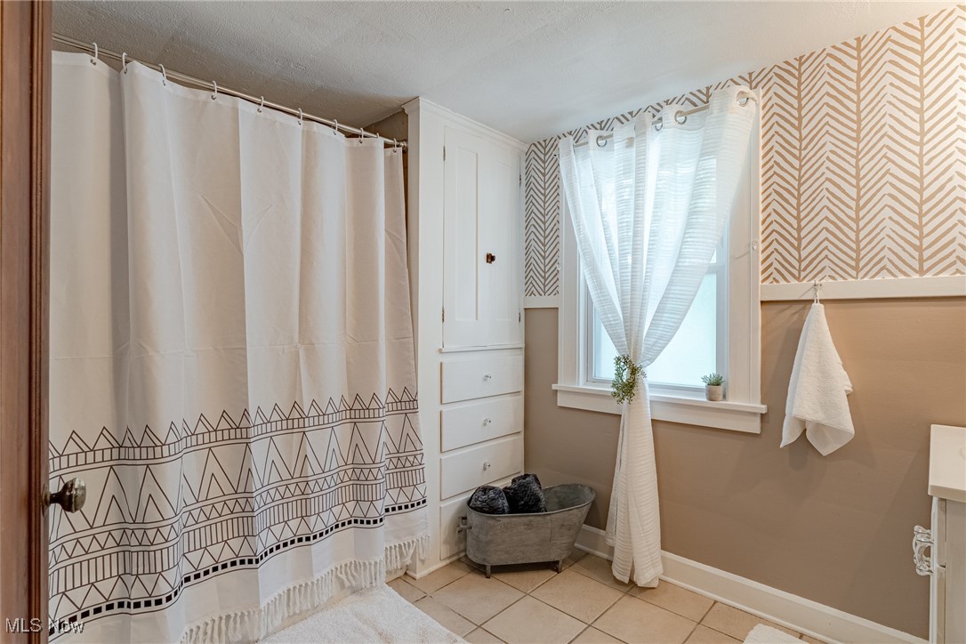 899 SOM Center Road Cleveland, OH 44143 - Photo 26 of 38 Gallery Image 26