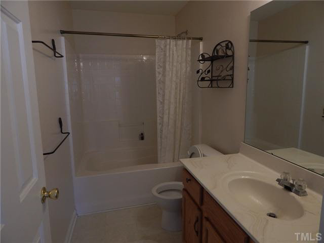 5542 Golden Moss Trail Raleigh, NC 27613 - Photo 18 of 25 .