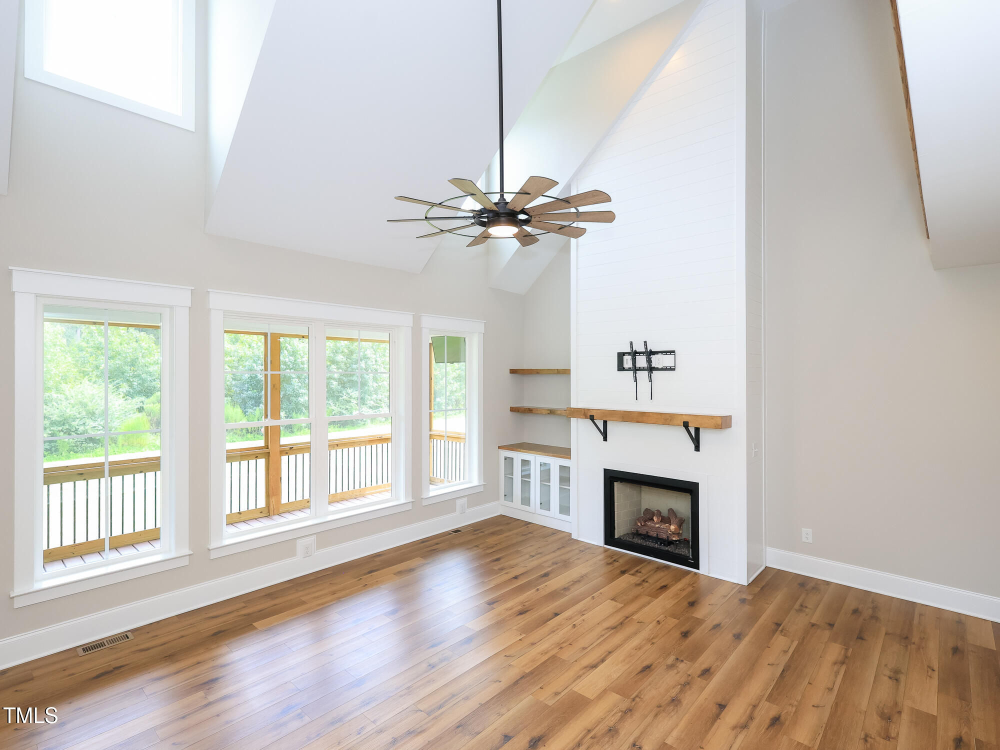 2270 Medlin Road Clayton, NC 27527 - Photo 14 of 62 019_2270_Medlin_Living_Rm