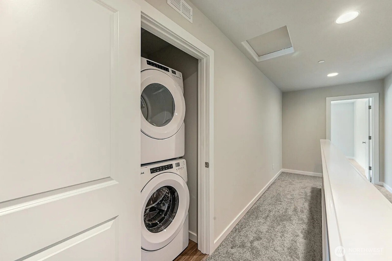 13117 3rd Avenue Southeast, Unit D5 Everett, WA 98208 - Photo 12 of 22 a utility room with dryer and washer