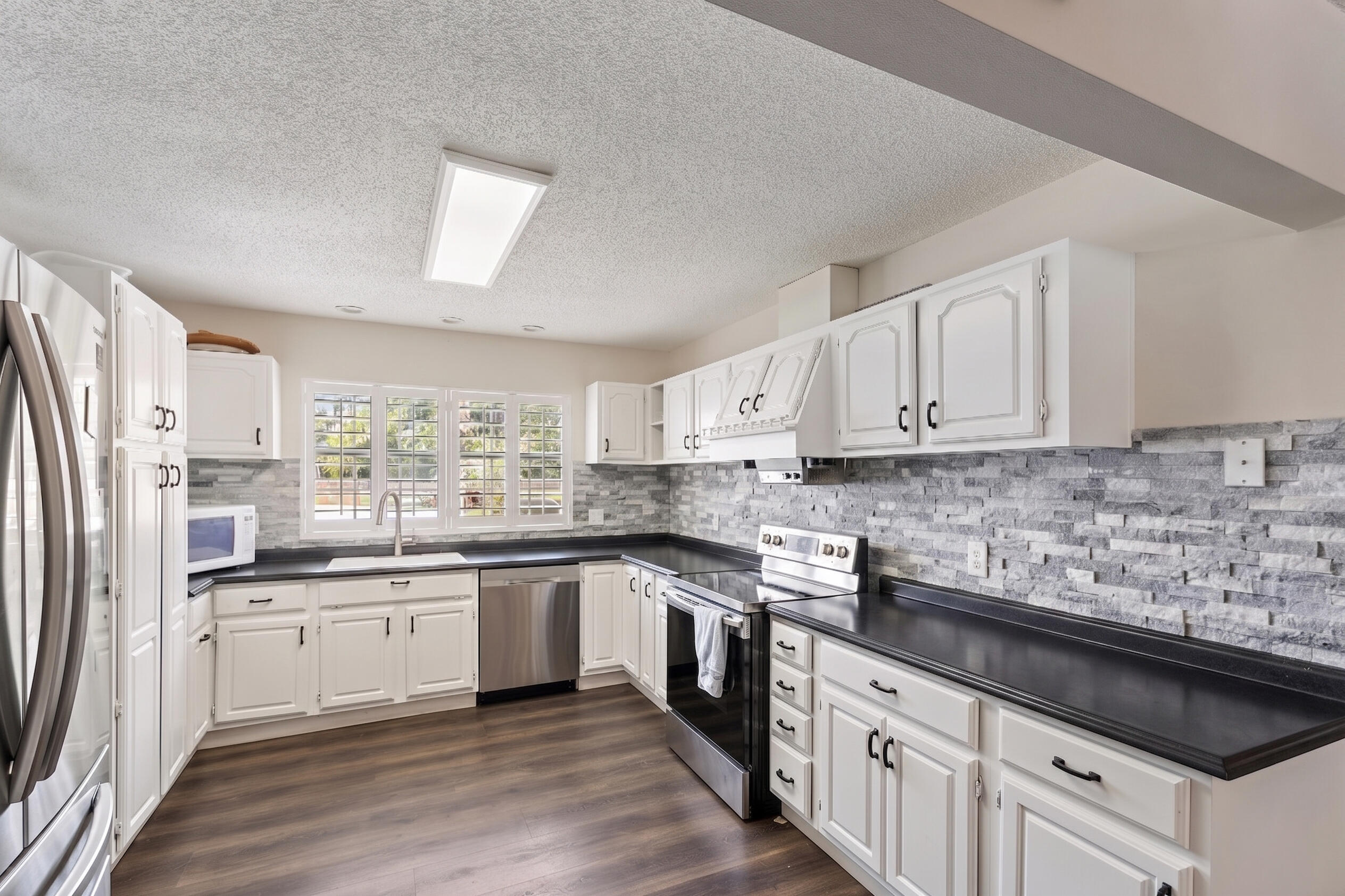 16411 Jupiter Farms Road Jupiter, FL 33478 - Photo 21 of 25 Gemini_Generated_Image_vtwy4uvtwy4uvtwy