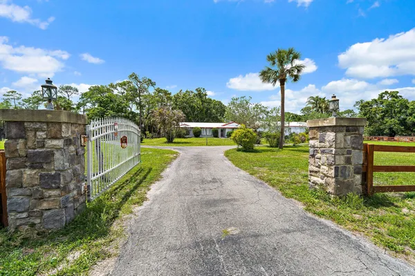 $3,500,000 | 16411 Jupiter Farms Road, Jupiter, FL 33478