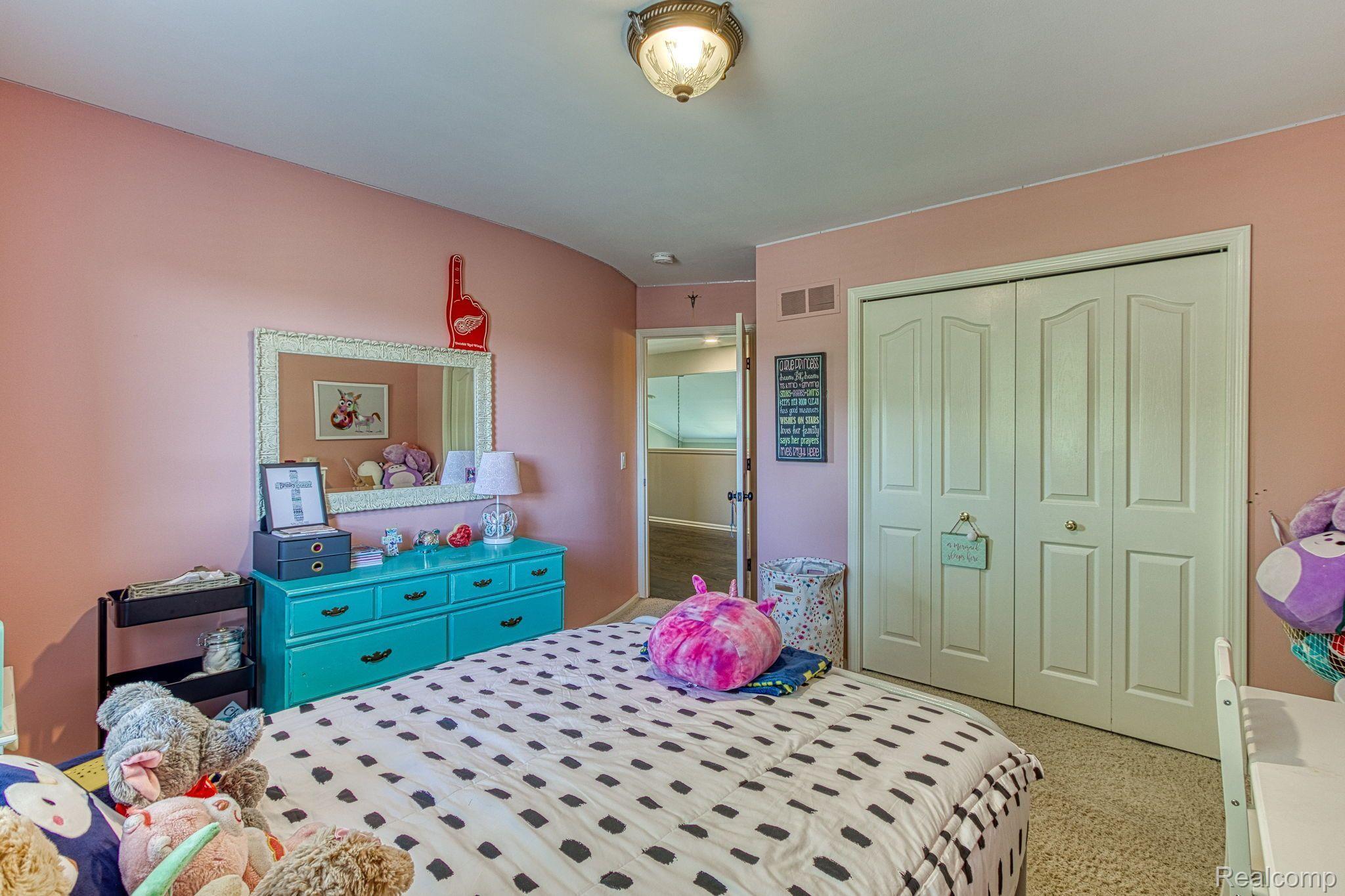 996 Hollow Corners Rochester, MI 48307 - Photo 62 of 99 Gallery Image 62