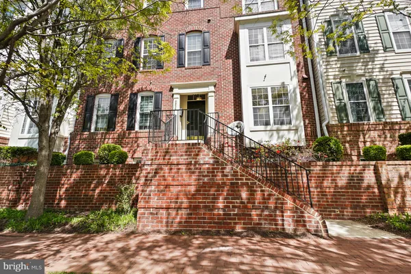 $595,000 | 8856 Ashgrove House Lane, Unit 102, Vienna, VA 22182