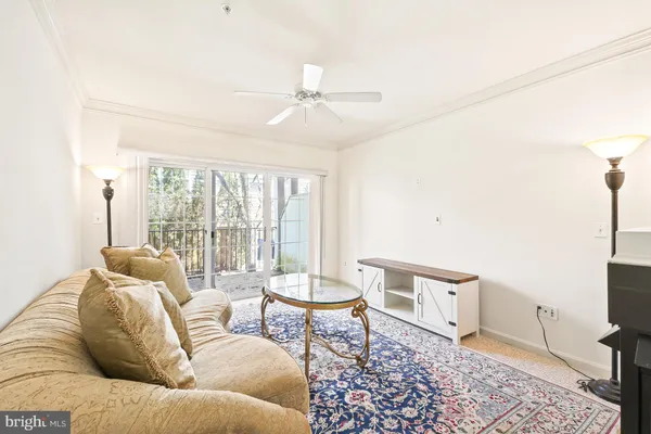 $595,000 | 8856 Ashgrove House Lane, Unit 102, Vienna, VA 22182