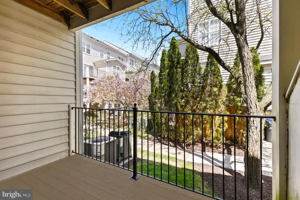 $595,000 | 8856 Ashgrove House Lane, Unit 102, Vienna, VA 22182
