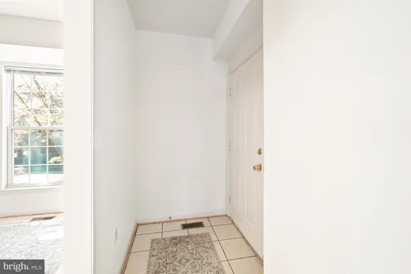 $595,000 | 8856 Ashgrove House Lane, Unit 102, Vienna, VA 22182