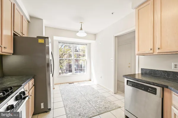 $595,000 | 8856 Ashgrove House Lane, Unit 102, Vienna, VA 22182