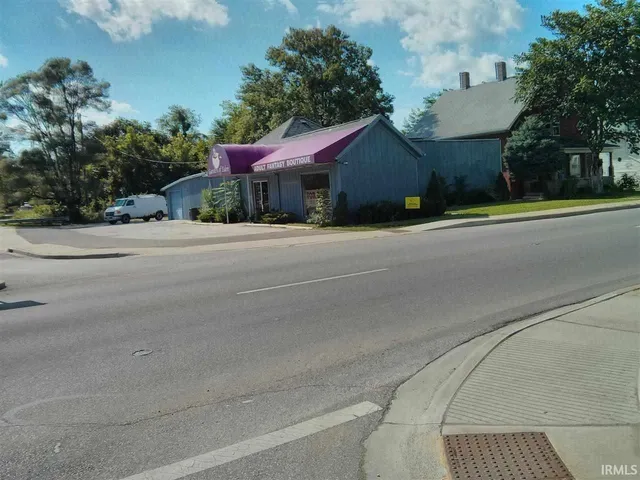 $450,000 | 756 South Walnut Street, Bloomington, IN 47401