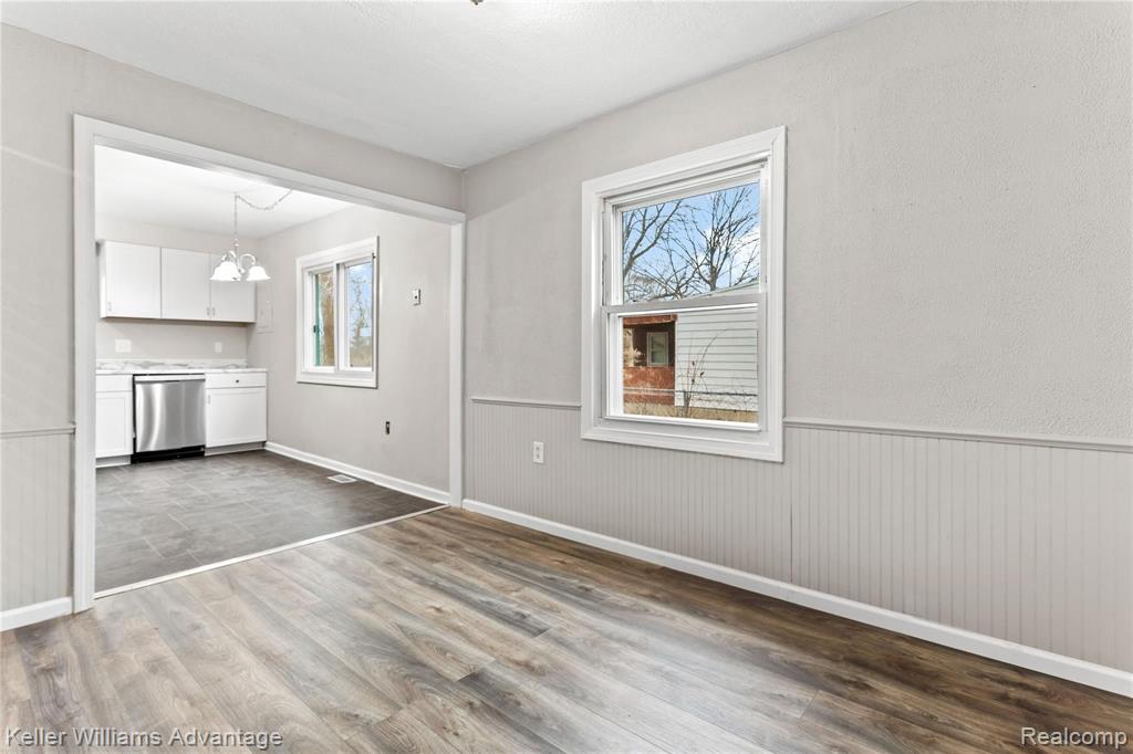 31721 Ecorse Road Romulus, MI 48174 - Photo 5 of 25