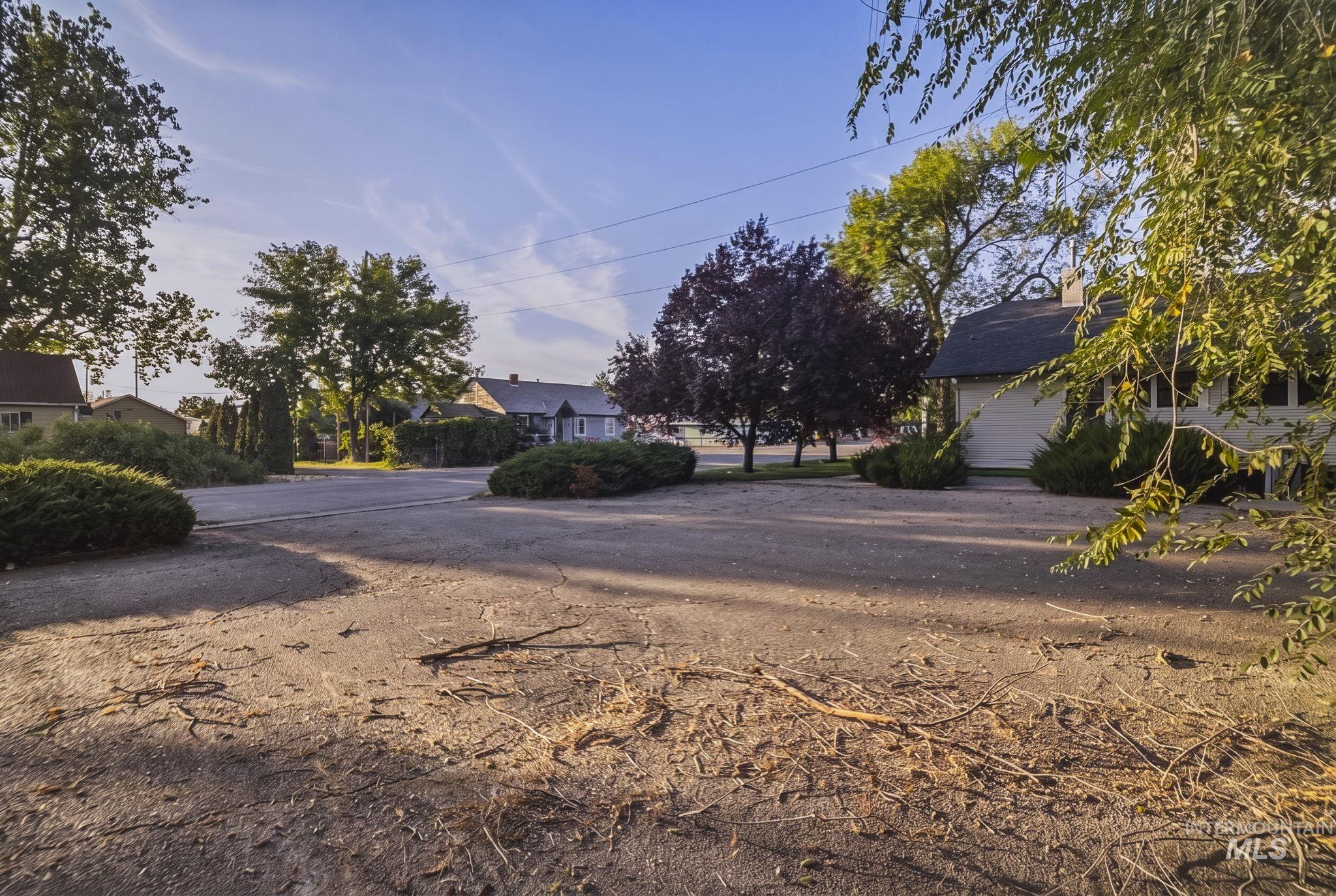 3113 West Overland Road Boise, ID 83705 - Photo 8 of 40 Additional content