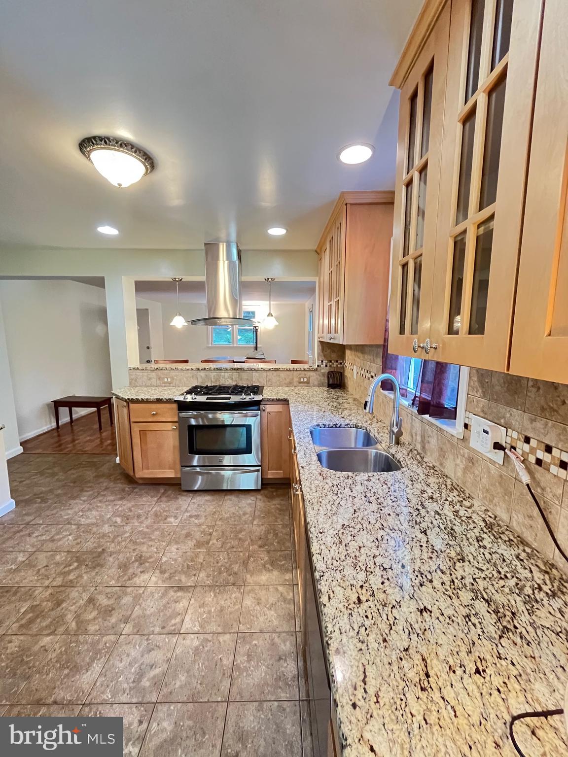 11836 Huggins Drive Silver Spring, MD 20902 - Photo 28 of 52 Gas Cooking