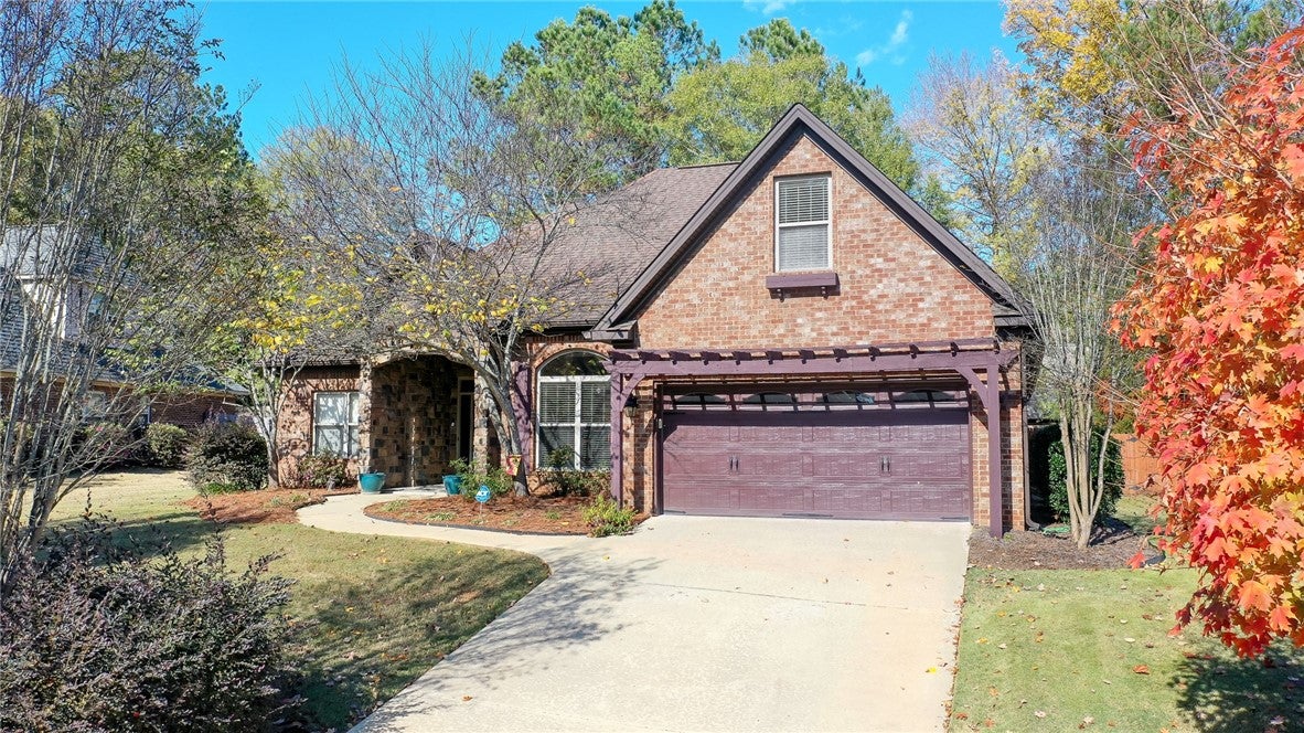 Welcome to 1818 Trail Ridge Rd!