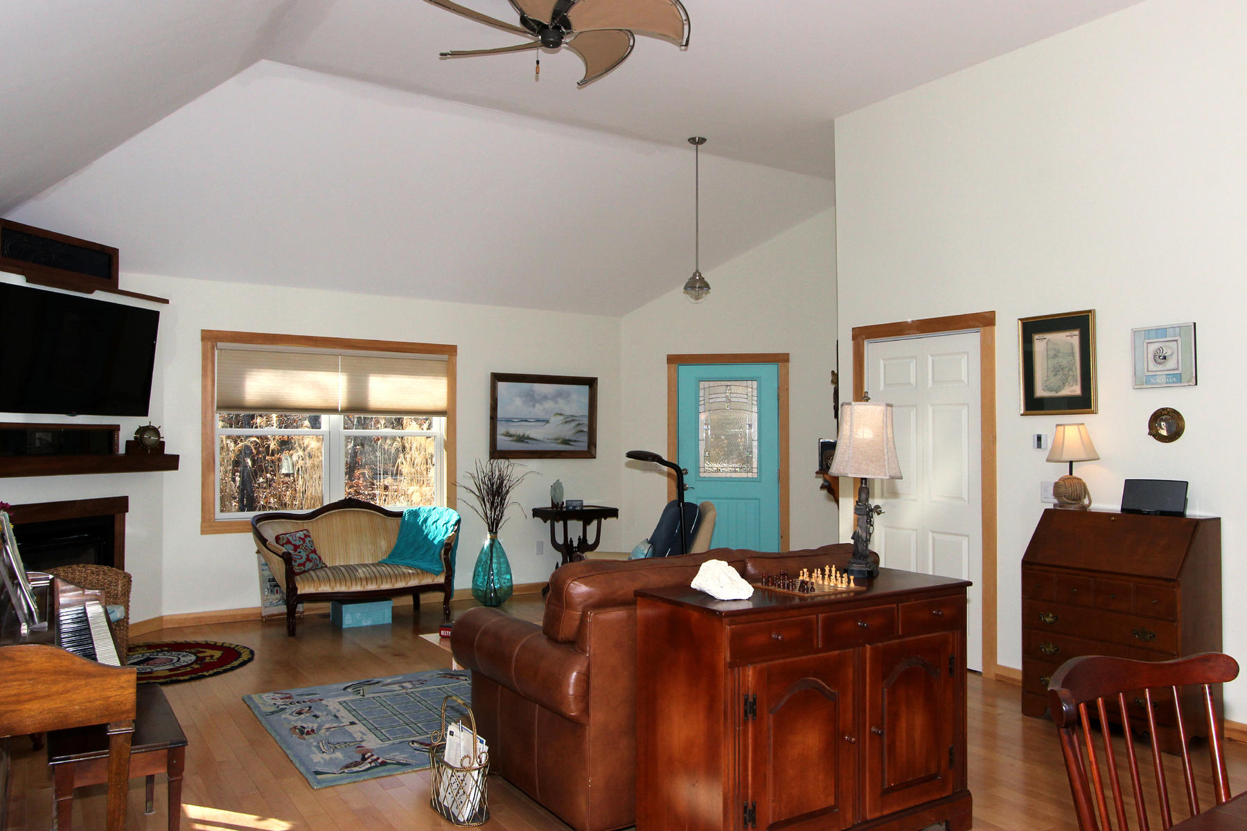 390 Aspinet Road Eastham, MA 02642 - Photo 4 of 27 Light and Bright