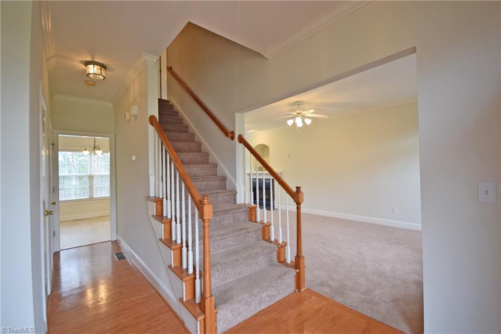 4021 Clinard Road Clemmons, NC 27012 - Photo 4 of 23 Front entryway