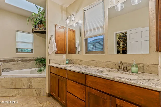 $690,000 | 5890 Quesenberry Lane, Las Cruces, NM 88007