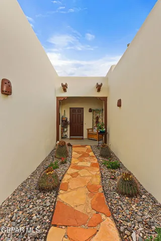 $690,000 | 5890 Quesenberry Lane, Las Cruces, NM 88007